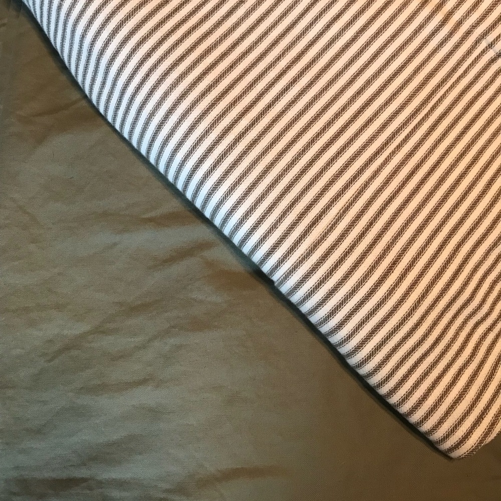 🚫SOLD🚫 Restoration Hardware Bedding & Bedskirt